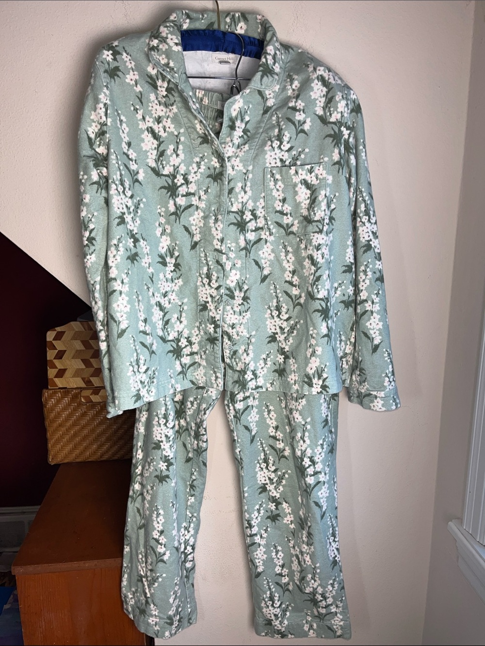 Garnett Hill 100% Organic Cotton Sage Green White Floral Flannel Pajamas Sz M